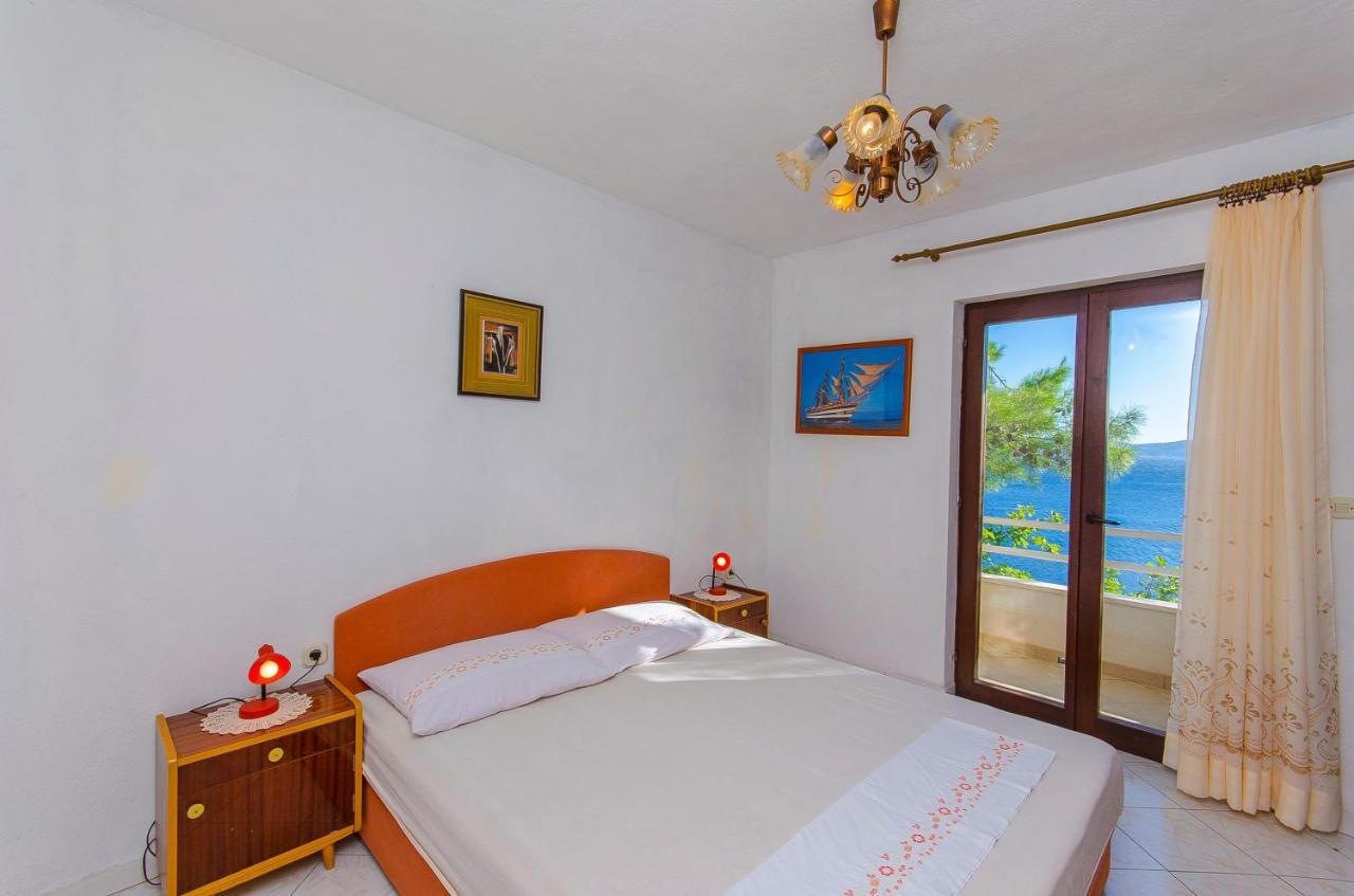 Apartments By The Sea Pisak, Omis - 2802 Kültér fotó