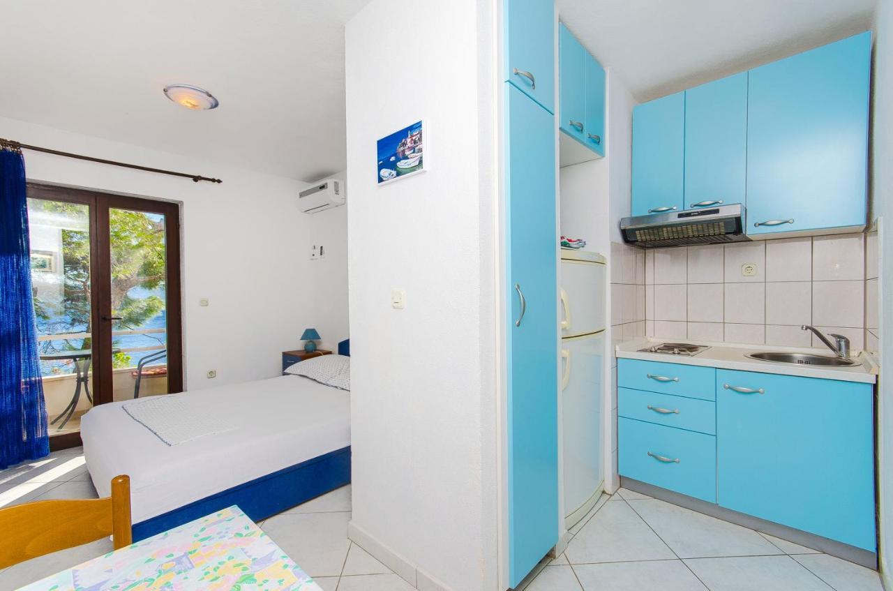 Apartments By The Sea Pisak, Omis - 2802 Kültér fotó