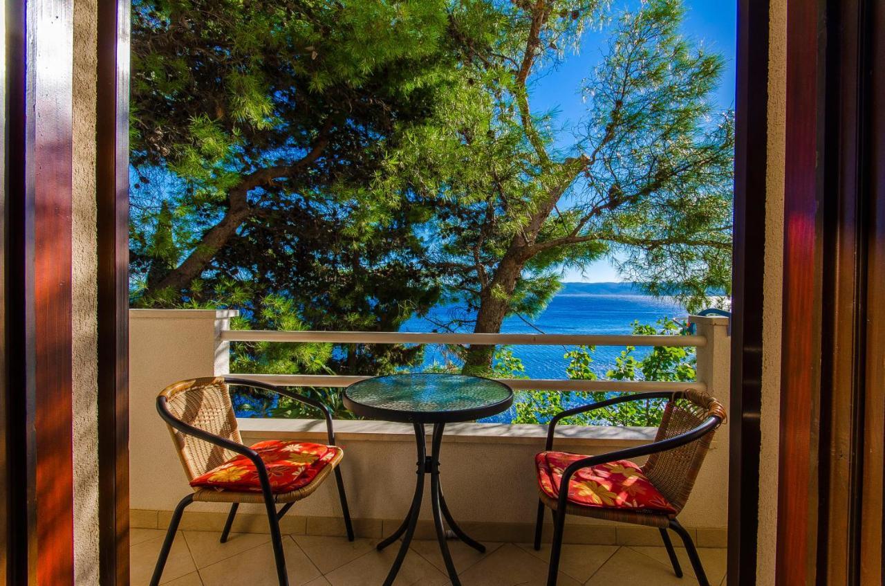 Apartments By The Sea Pisak, Omis - 2802 Kültér fotó